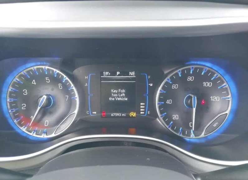 Minivan CHRYSLER Pacifica 2018 Benzyna Automatyczna 4×4 (doł. automatycznie) Czarny 4 6 USA Metalik
