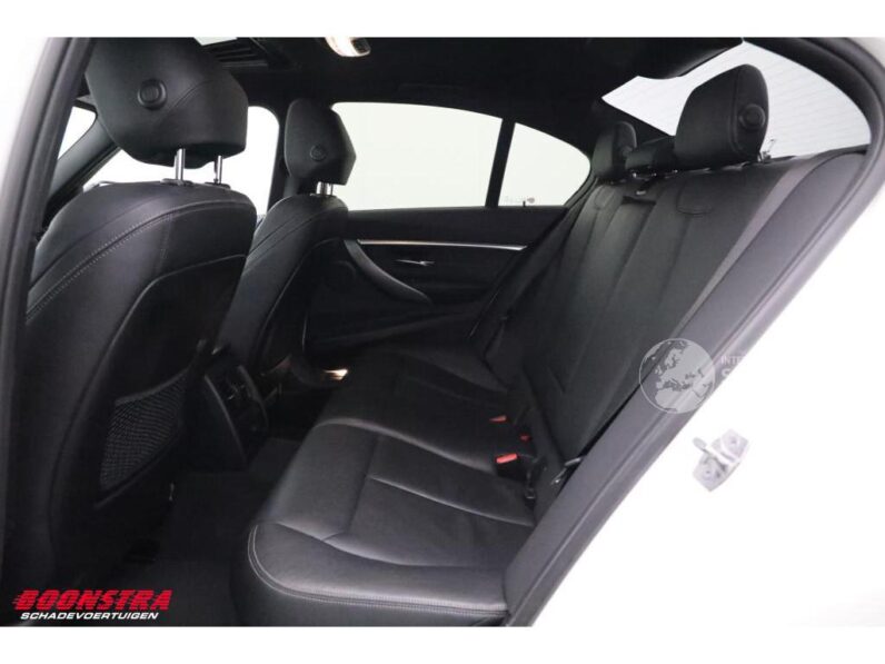 BMW 3 320i M-Sport LED Navi Klima Tempomat Camera 93.335 km!