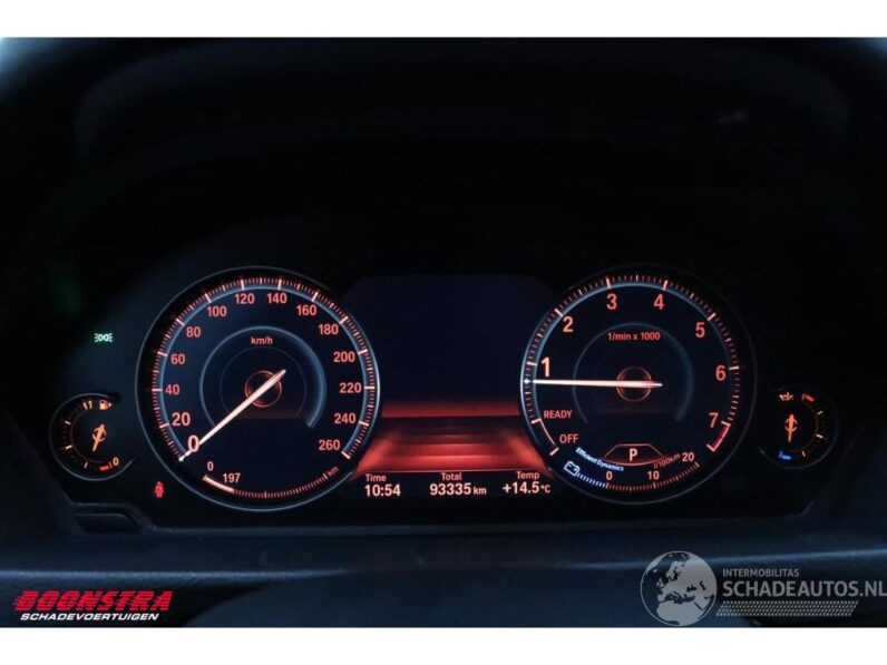 BMW 3 320i M-Sport LED Navi Klima Tempomat Camera 93.335 km!